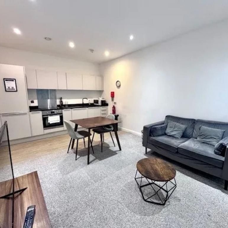 1 bedroom ground floor flat to rent - Photo 1
