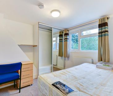 6 bedroom house to rent - Photo 3