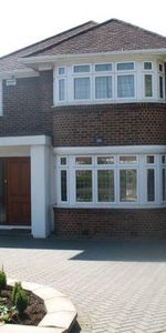 5 bedroom detached house to rent - Photo 3