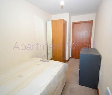 1 bedroom in a flat share to rent - Photo 1