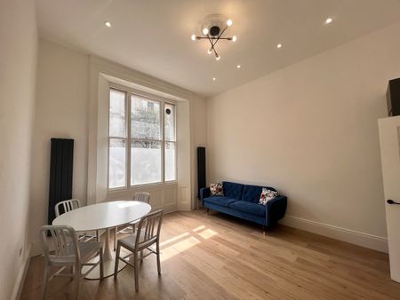 1 Bed Flat, Gloucester Terrace, W2 - Photo 2