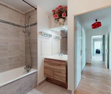 Location Appartement 4 pièces 72m² - Photo 6