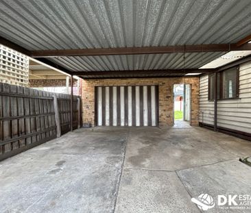 Spacious Home in North Sunshine - Photo 2