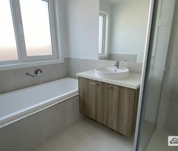 Stunning 4-Bedroom Family Home for Rent - Photo 2