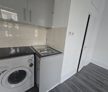 Studio Flat, Benwell Road, N7 - Photo 3
