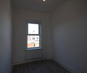 3 bedroom property to rent - Photo 3