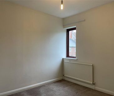 3 bedroom end of terrace house to rent - Photo 3
