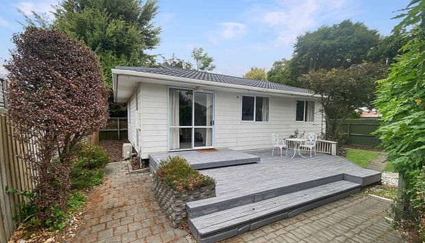 Partly Furnished Standalone House - Photo 1