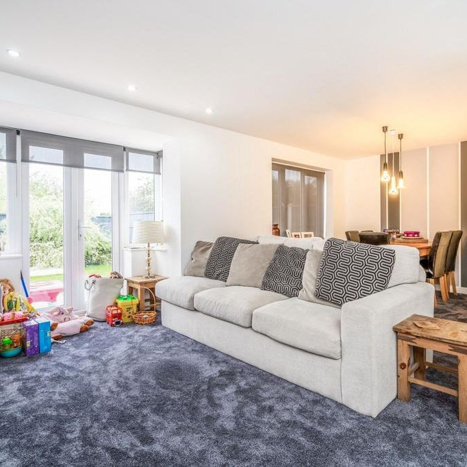 3 bedroom detached house to rent - Photo 1
