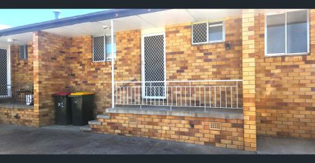 SOUTH TAMWORTH - Tidy One Bedroom Unit - Photo 2
