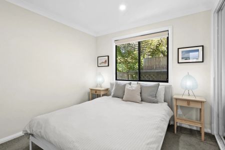 Stylish And Conveniently Located - Photo 5