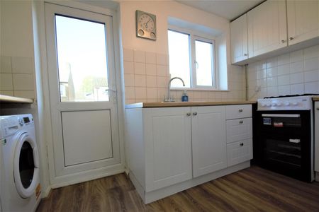 1 bedroom house - semi-detached - Photo 2