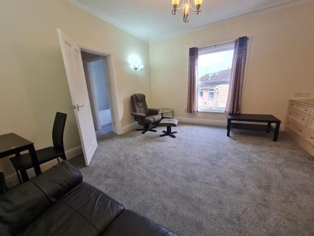 1 bedroom flat to rent - Photo 4