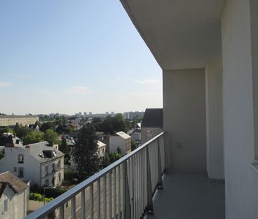 Location Appartement 1 pièce 35m² ORLEANS 45000 - Photo 3