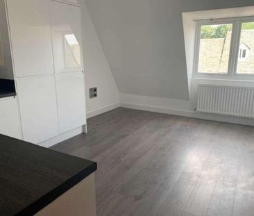 High Street, Witney, OX28 - Photo 1