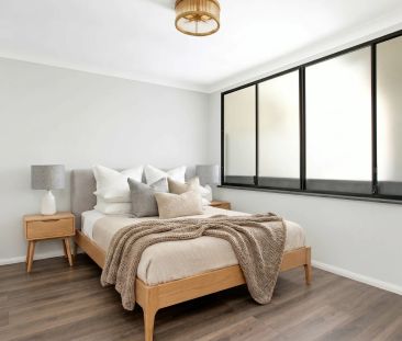 City Lifestyle Abode In Walk To Everything Location - Photo 2