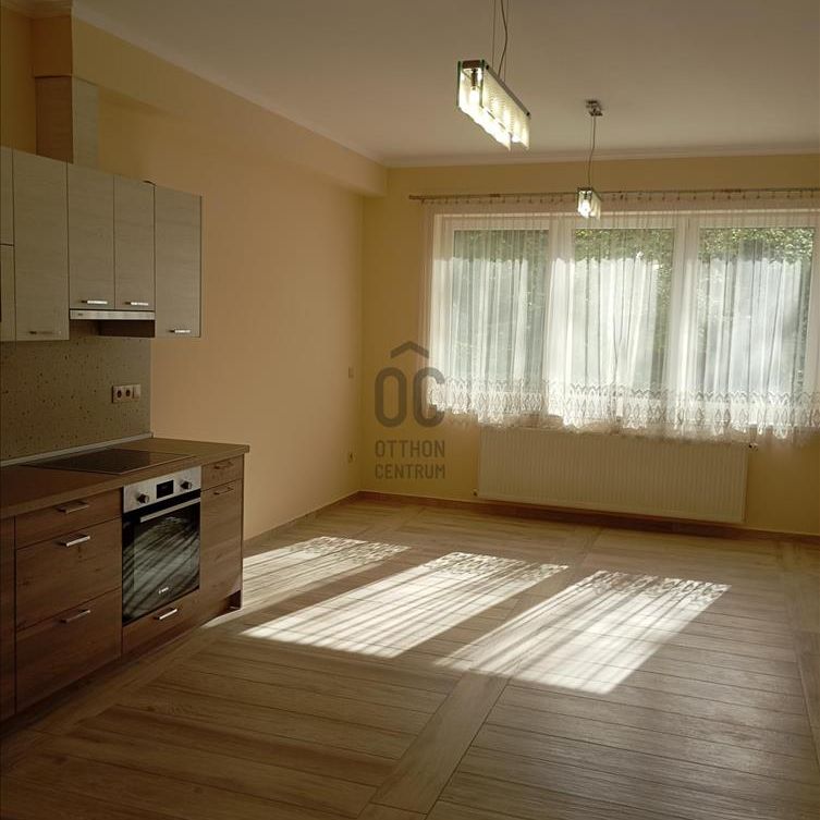 Kiadó újszerű állapotú lakás - Szekszárd - Fotó 1