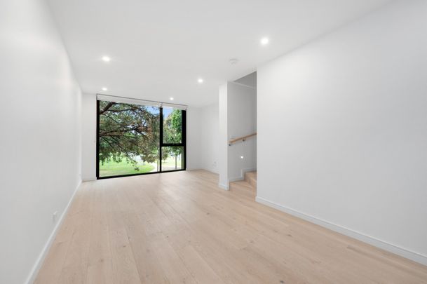 8/343 Williamstown Road, Port Melbourne VIC 3207 - Apartment For Rent | Domain - Photo 1
