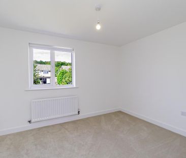 2 bedroom semi-detached house to rent - Photo 4