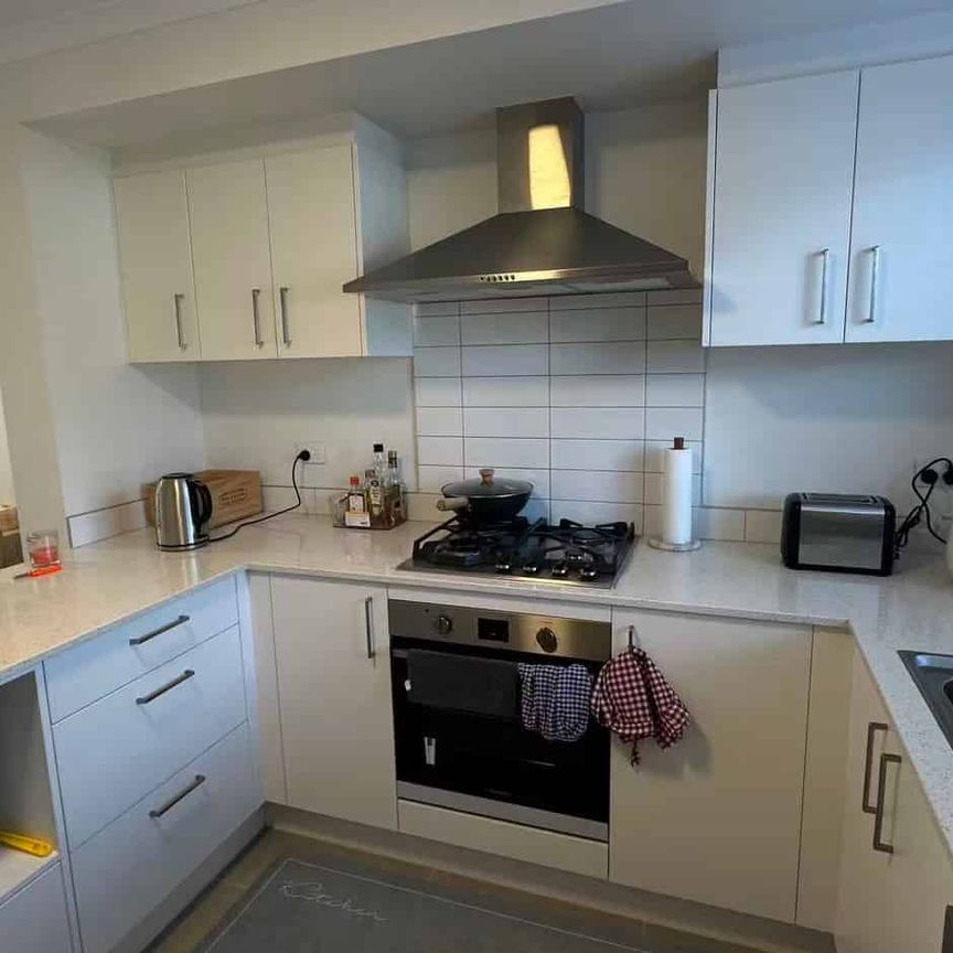 Westgate, 2 bedrooms - Photo 1