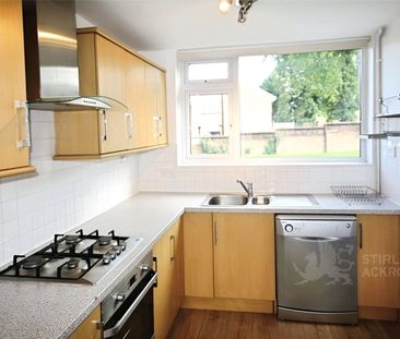 Great Goodwin Drive, Guildford, Surrey, GU1 2TZ - Photo 2