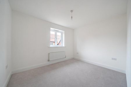 3 bedroom semi-detached house to rent - Photo 3