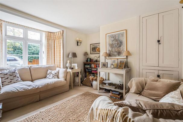 5 bedroom detached house to rent - Photo 1