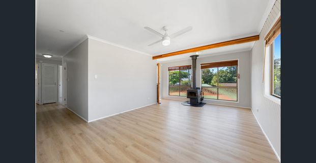 Huge Family Entertainer with Dual Living & Multiple Outdoor Spaces - Photo 1