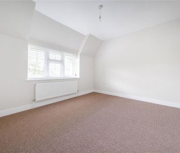 4 bedroom detached house to rent - Photo 4