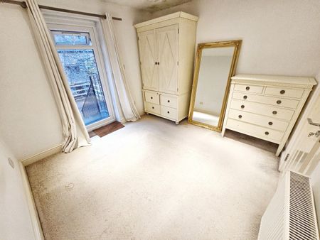 1 Bed Flat, Replingham Road, SW18 - Photo 2