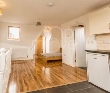 Studio to rent - Photo 2