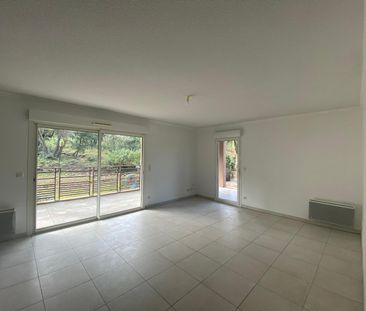 Location Appartement 3 pièces 70m² FREJUS 83600 - Photo 2