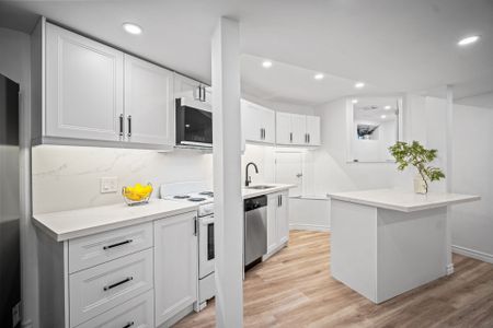 For Lease - 45 Humberside Avenue Unit# Lower, Toronto, Ontario - Photo 5