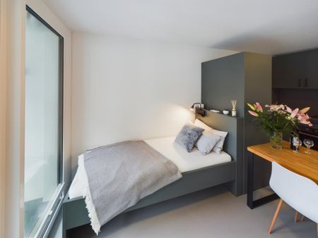 Suite 2.13 - Photo 2