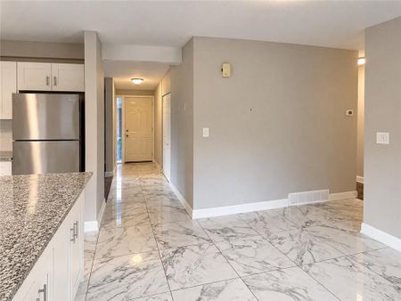 For Lease - 63 Sanatorium Road Unit# Upper, Hamilton, Ontario - Photo 5