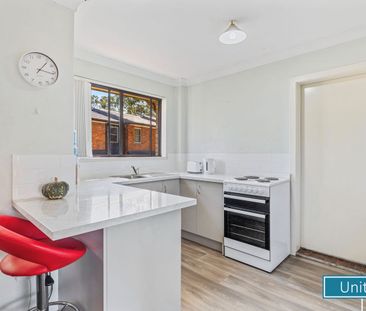 Refurbished 2 Bedroom Home Unit - Close to Maitland Hospital - Photo 5