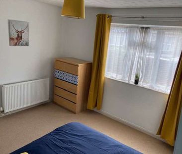 Spenser Road Room 5 - Photo 6