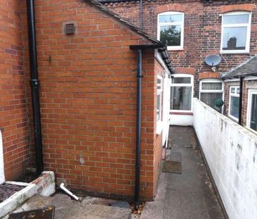 Blunt Street, Newcastle-under-lyme, Staffordshire, ST5 - Photo 5