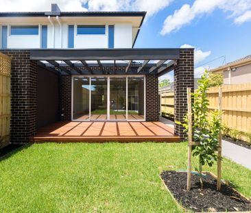 Modern & Roomiest Home in the McKinnon Zone - Photo 4