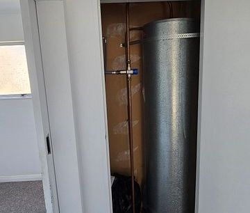 Charming 2BR Unit with Balcony! - Photo 6