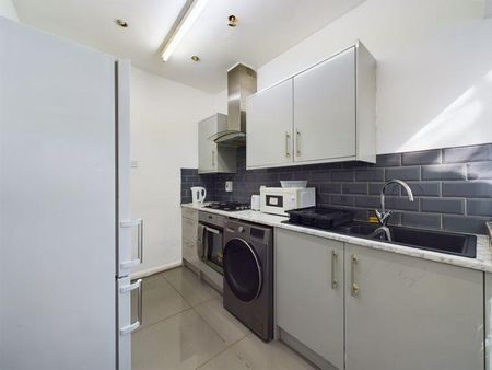 1 bedroom property to rent - Photo 5