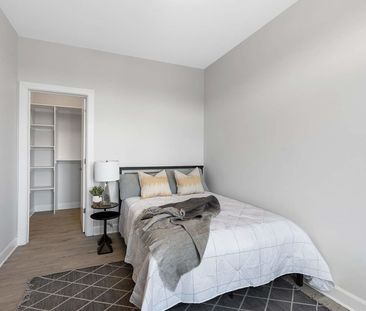 240 Blackburn, Sandy Hill, Ottawa, ON - Photo 3