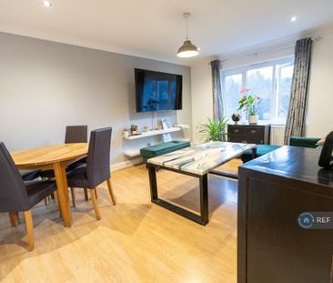 2 bedroom flat to rent - Photo 3