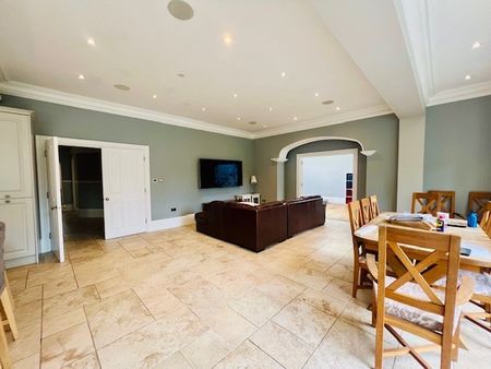 6 bedroom house to rent Cheyne Walk, CR0 - Photo 4