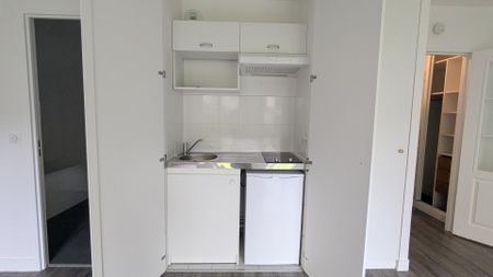 location Appartement T1 DE 33.72m² À GARCHES - Photo 5