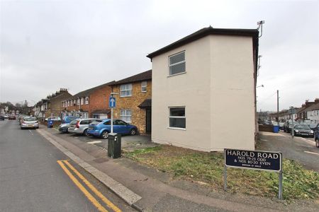 Studio to rent - Photo 5