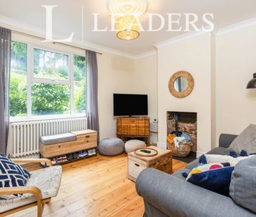 3 bedroom terraced to rent Holyoake Terrace, Sevenoaks, TN13 - Photo 2