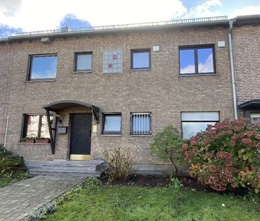 Neuss – hübsche 2 Zimmerwohnung, frisch renoviert, kurzfristig bezu... - Photo 2