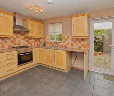 70 Meadowvale Crescent, Bangor, BT19 1HX - Photo 3