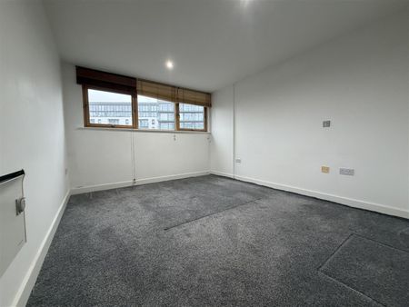 McClure House, Leeds, LS10 1LR - Photo 2
